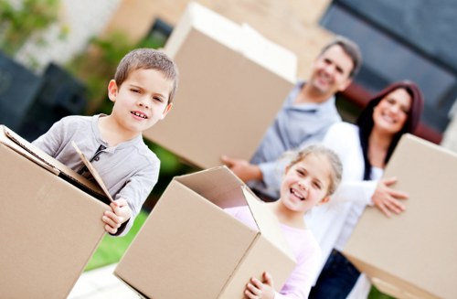 Flexible Carshalton van transport for furniture and boxes