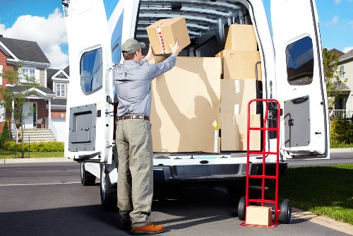 Packing support for a home move in Carshalton